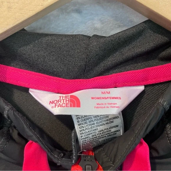 The North Face Women’s Medium Grey & Pink Sanctuary Wind Breaker Jacket - Picture 6 of 12